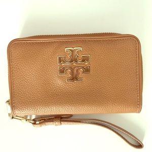 Tory burch wristlet